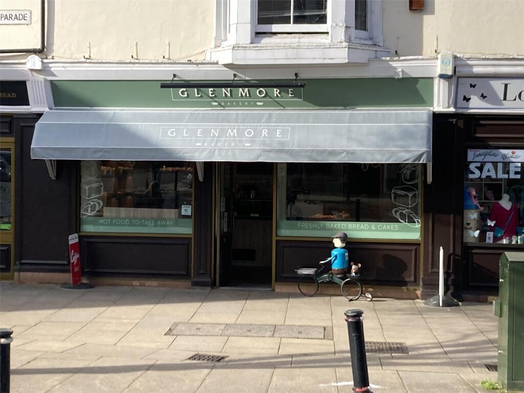 Commercial property for rent in The Parade, Minehead, TA24