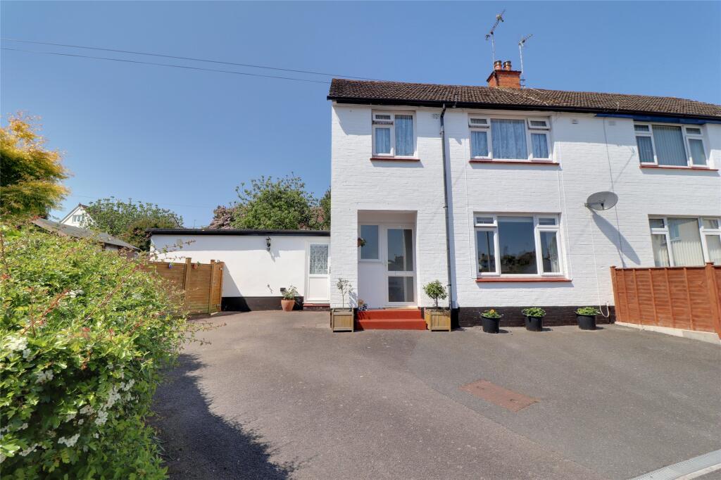 3 bedroom semi-detached house