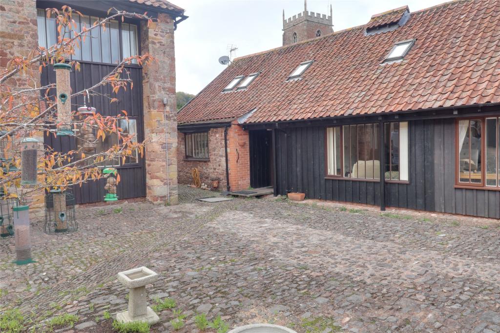 2 bedroom semidetached house for sale in The Courtyard, Castle Hill