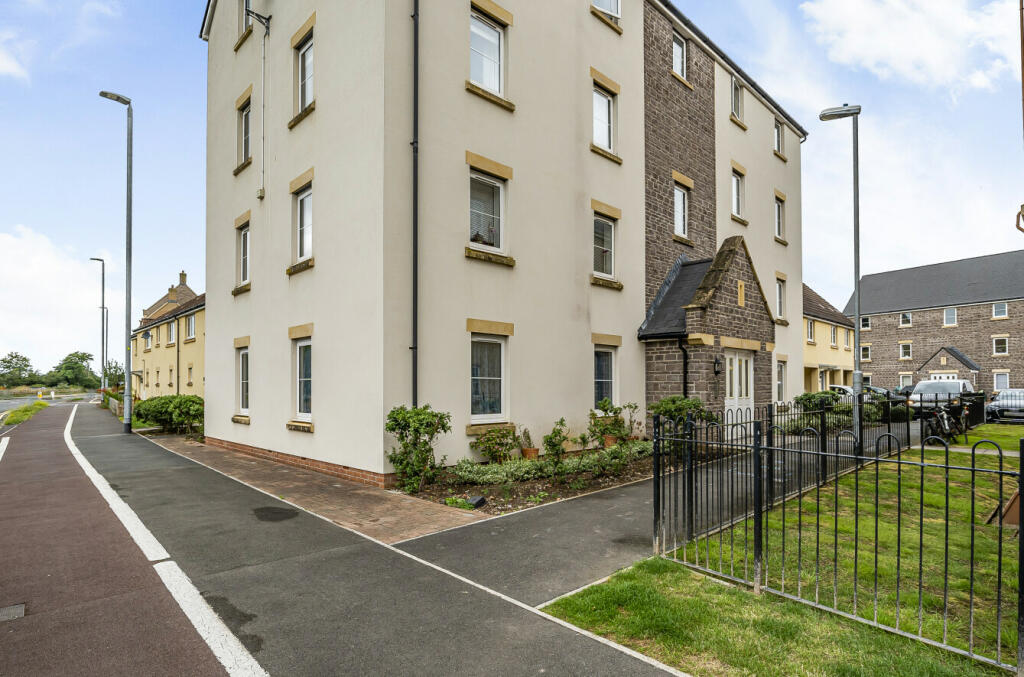 2 bedroom apartment for sale in Mill House Road, Norton Fitzwarren