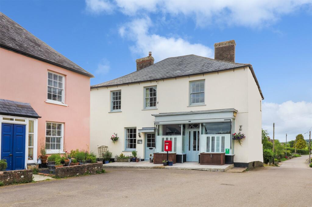 7 bedroom detached house for sale in The Square, Sheepwash, Beaworthy, Devon, EX21