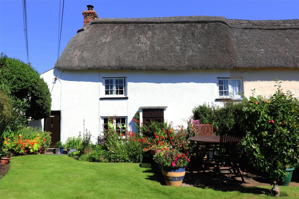 2 bedroom semidetached house for sale in The Square, Dolton, Winkleigh