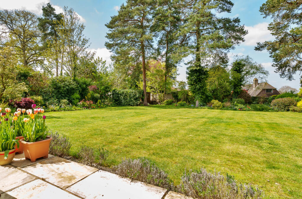 5 bedroom detached house for sale in Tekels Avenue, Camberley, Surrey, GU15