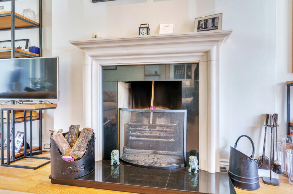 5 bedroom detached house for sale in Tekels Avenue, Camberley, Surrey, GU15