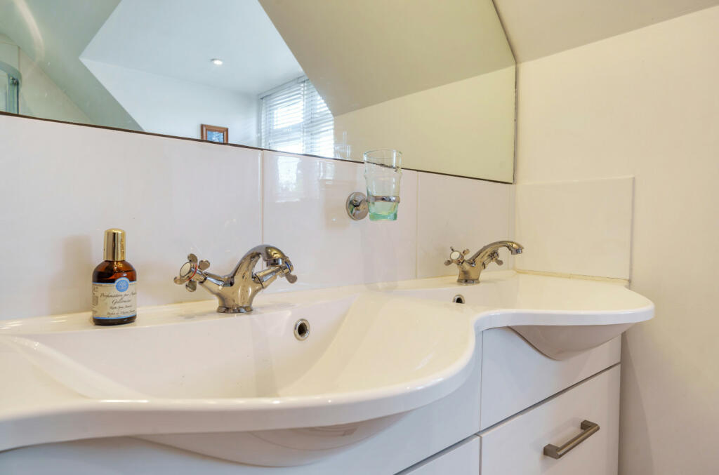 5 bedroom detached house for sale in Tekels Avenue, Camberley, Surrey, GU15