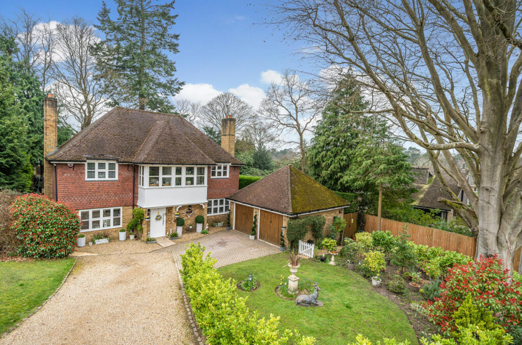 5 bedroom detached house for sale in Springfield Road, Camberley