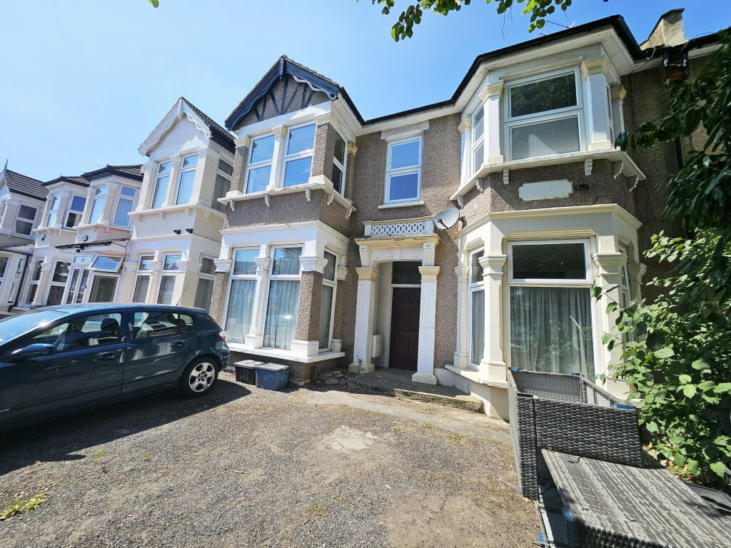 Main image of property: Endsleigh Gardens, Ilford, Essex, IG1