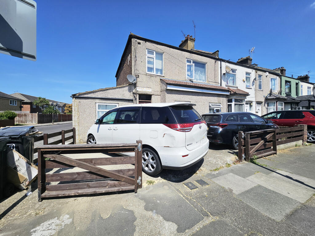 Main image of property: , Ilford, Essex, IG1