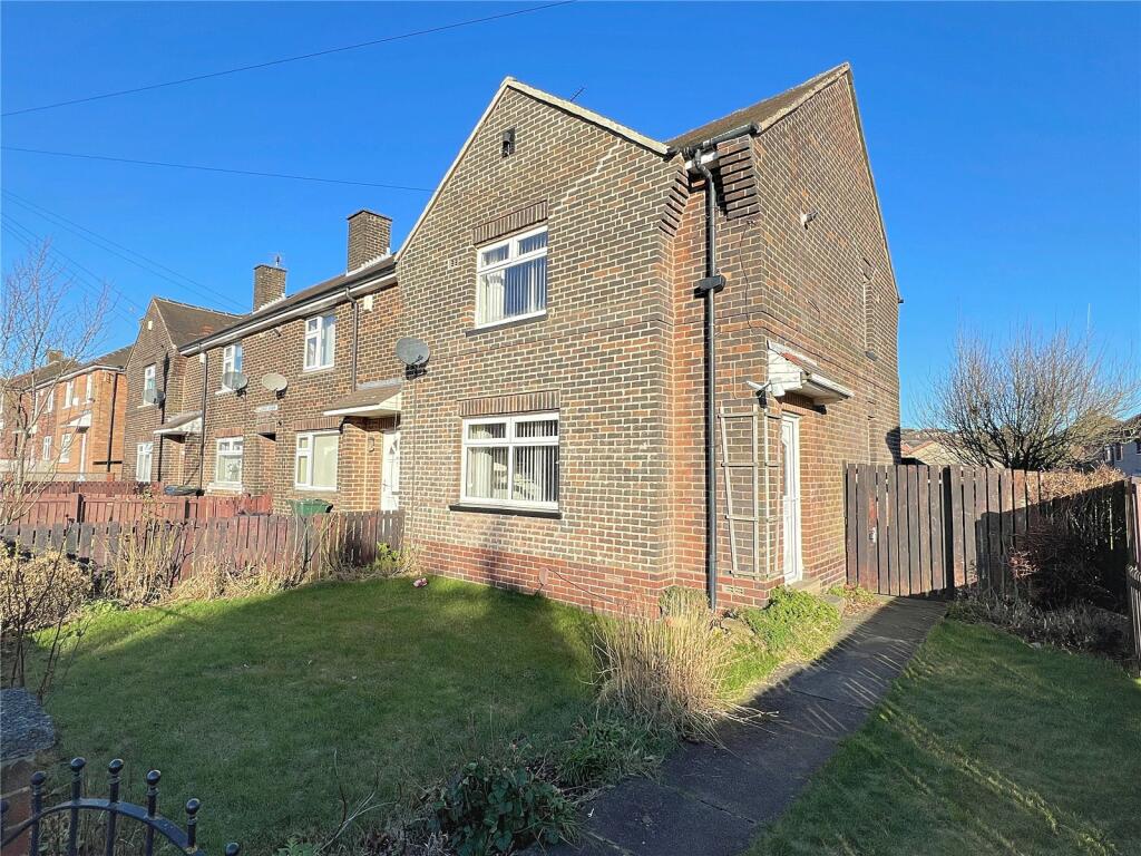 2 bedroom terraced house for sale in Bellerby Brow, Buttershaw