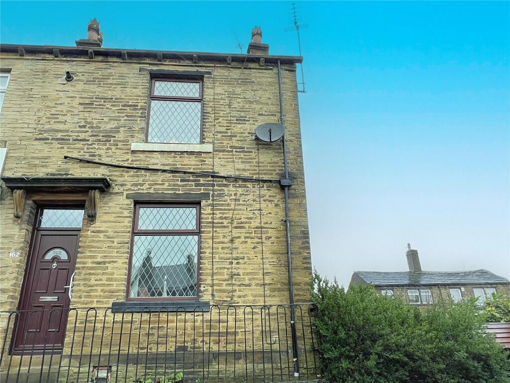 2 bedroom semi-detached house for sale in St. Enochs Road, Wibsey, Bradford, BD6