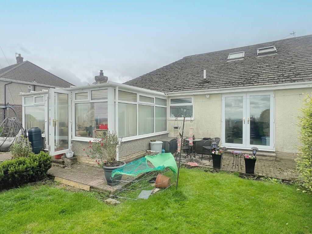 Additional property image - Highgate Grove, Clayton Heights, Bradford, BD13