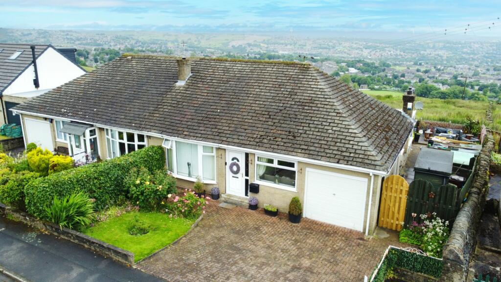 Additional property image - Highgate Grove, Clayton Heights, Bradford, BD13