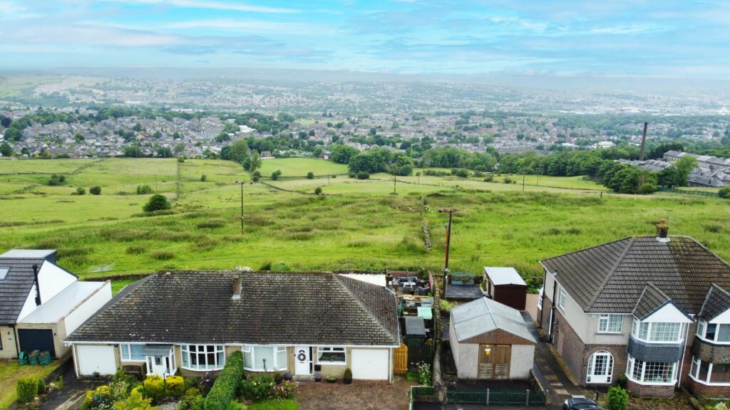 Additional property image - Highgate Grove, Clayton Heights, Bradford, BD13