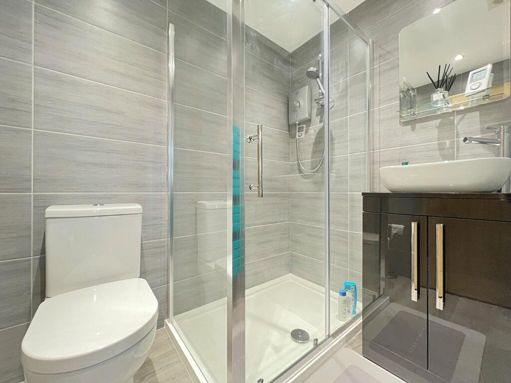 Additional property image - Roundhill Close, Queensbury, Bradford, BD13
