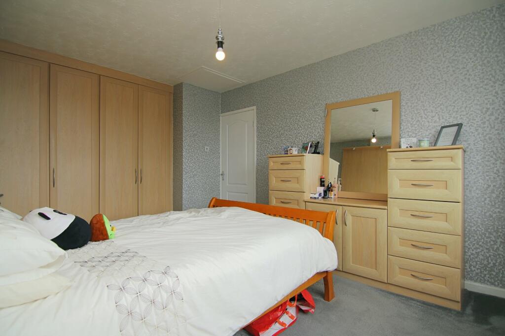 Additional property image - Roundhill Close, Queensbury, Bradford, BD13
