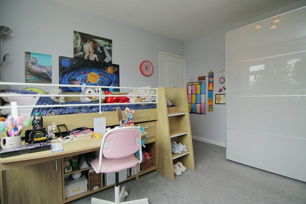 Additional property image - Roundhill Close, Queensbury, Bradford, BD13