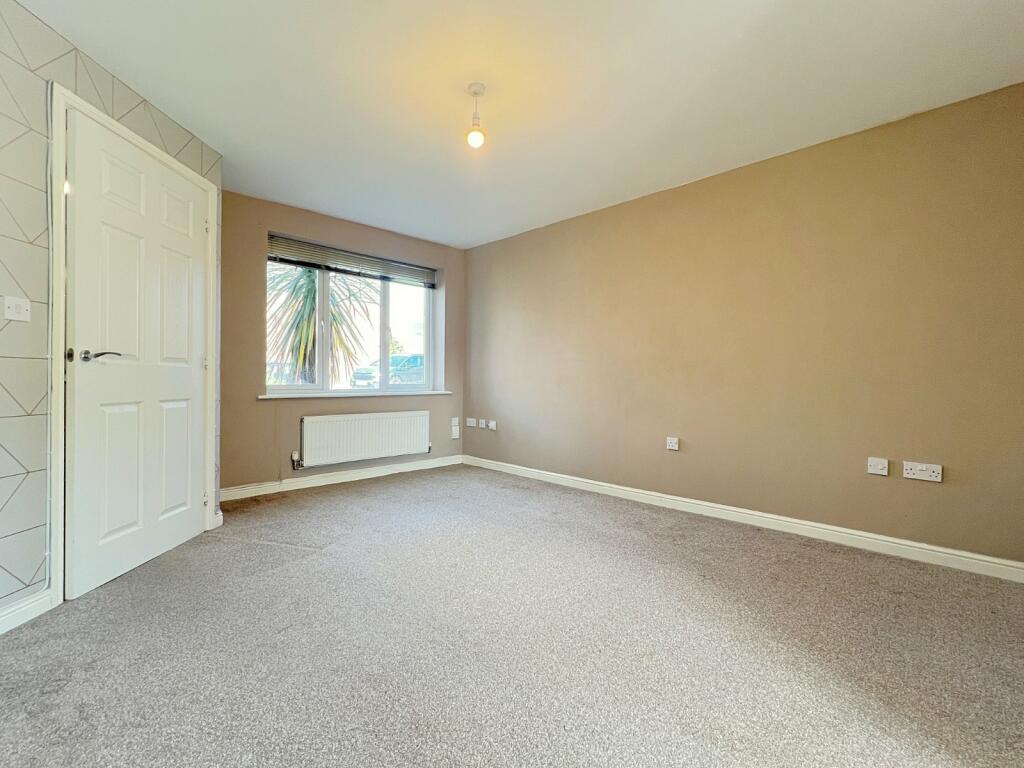 Additional property image - Royds Hall Drive, Woodside, Bradford, BD6