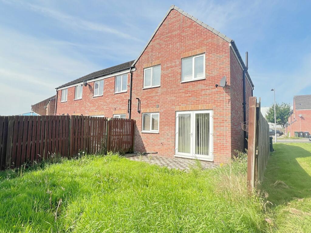 Additional property image - Royds Hall Drive, Woodside, Bradford, BD6
