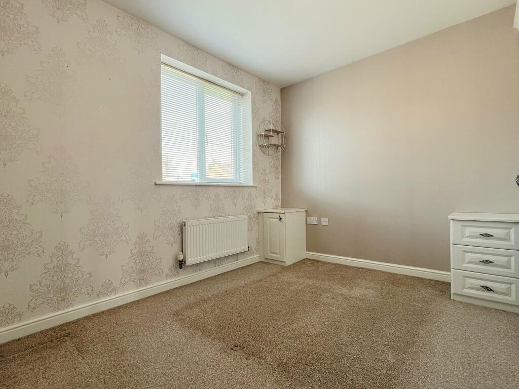 Additional property image - Royds Hall Drive, Woodside, Bradford, BD6