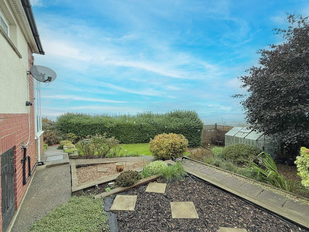 Additional property image - Coombe Hill, Queensbury, Bradford, BD13