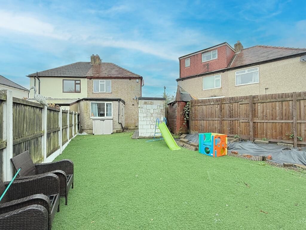 Additional property image - Farfield Grove, Wibsey, Bradford, BD6