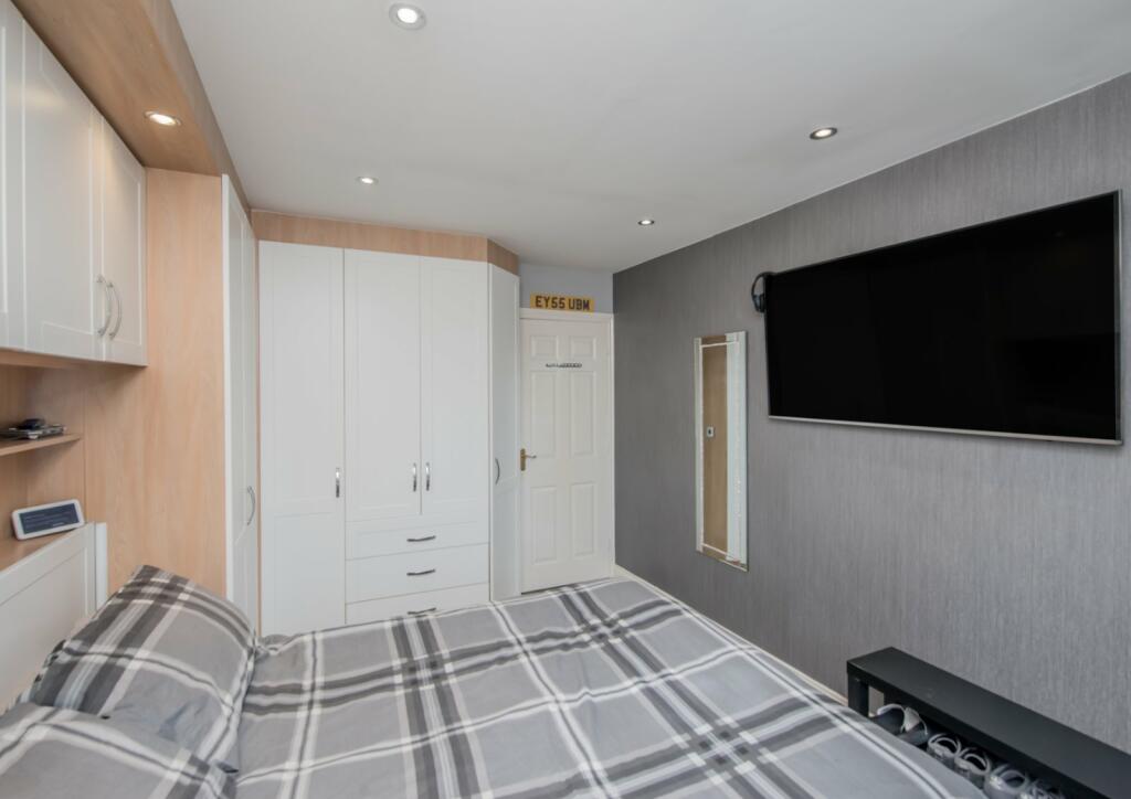 Additional property image - Winscar Avenue, Clayton Heights, Bradford, BD6