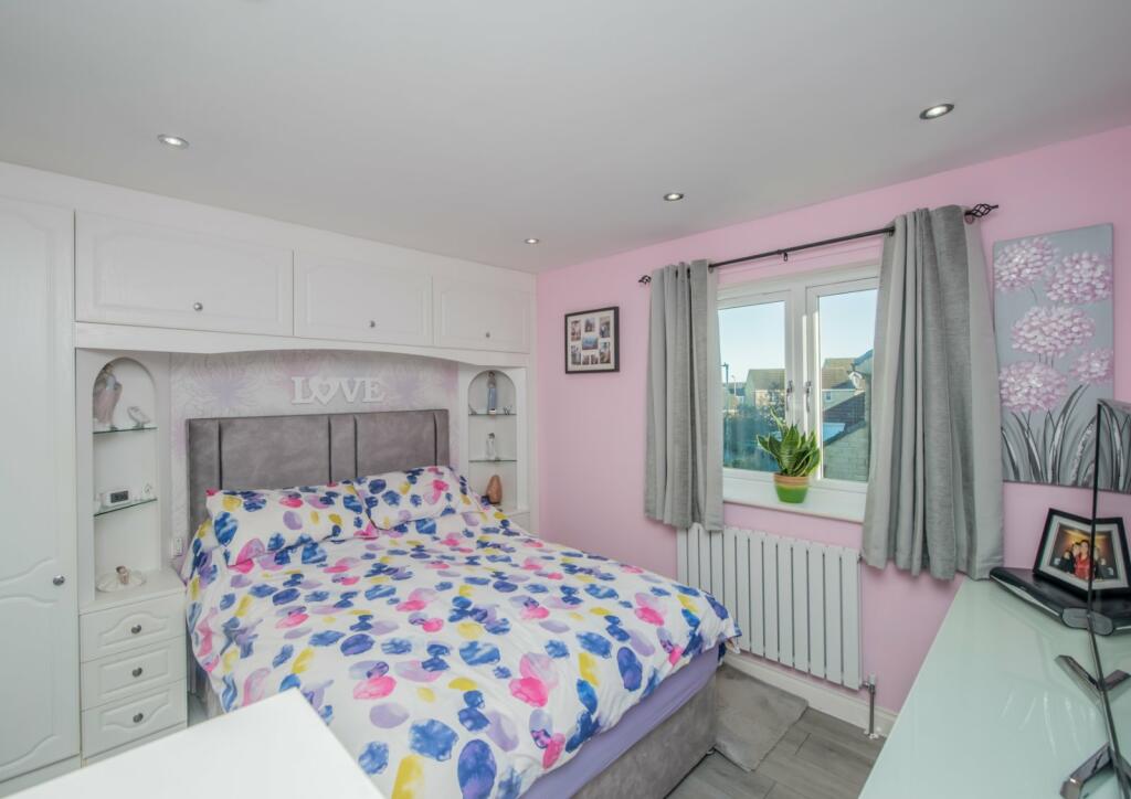 Additional property image - Winscar Avenue, Clayton Heights, Bradford, BD6
