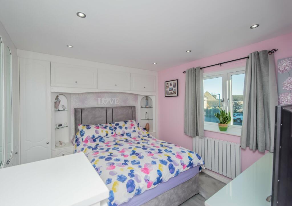Additional property image - Winscar Avenue, Clayton Heights, Bradford, BD6