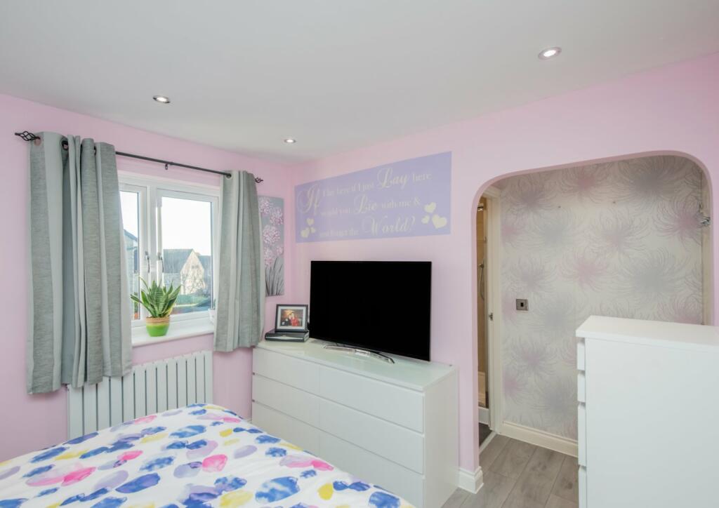 Additional property image - Winscar Avenue, Clayton Heights, Bradford, BD6