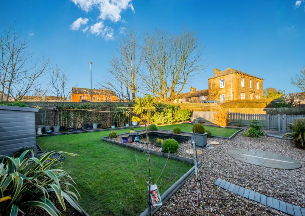 Additional property image - Winscar Avenue, Clayton Heights, Bradford, BD6