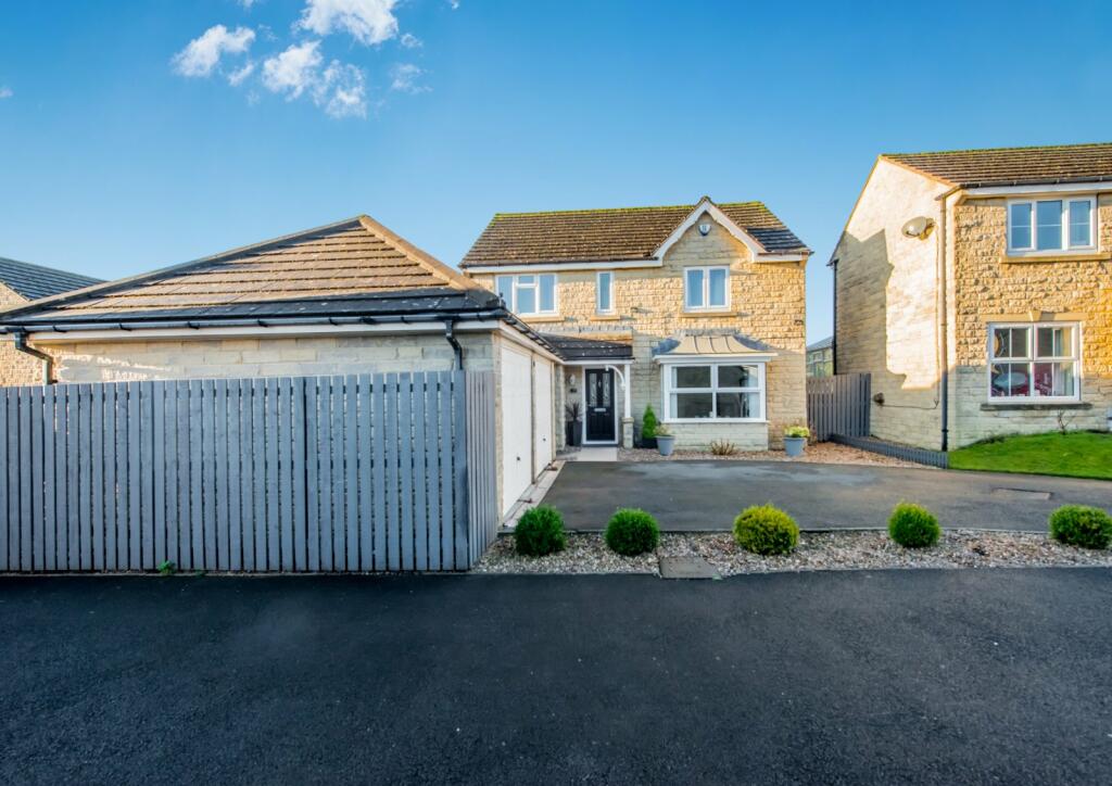 Additional property image - Winscar Avenue, Clayton Heights, Bradford, BD6