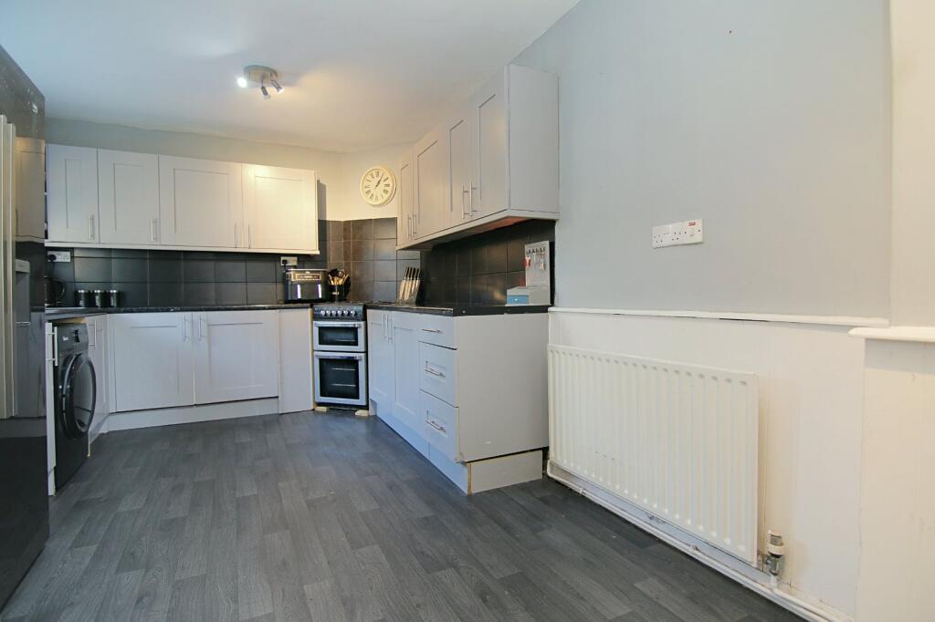 Additional property image - Saxton Avenue, Buttershaw, Bradford, BD6