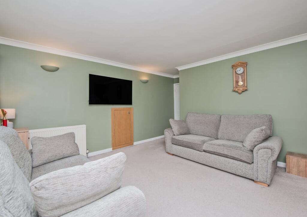 Additional property image - Glenrose Drive, Lidget Green, Bradford, BD7