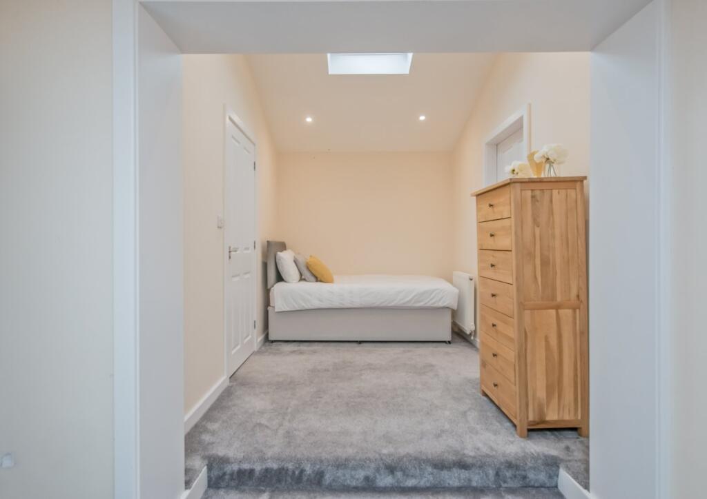 Additional property image - Glenrose Drive, Lidget Green, Bradford, BD7