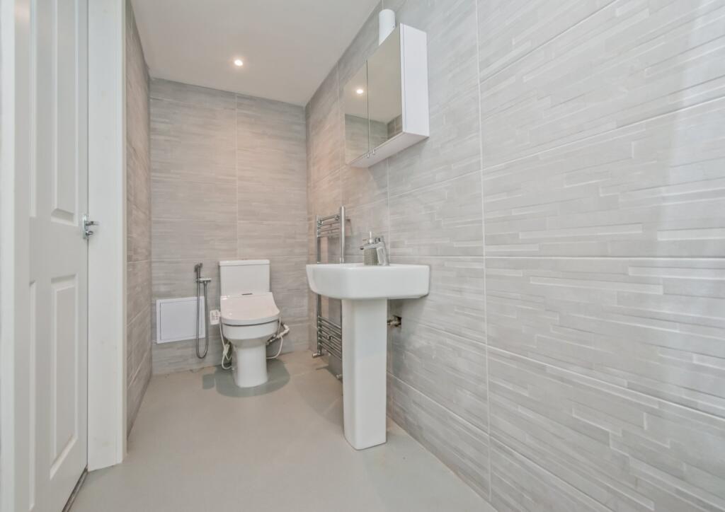 Additional property image - Glenrose Drive, Lidget Green, Bradford, BD7