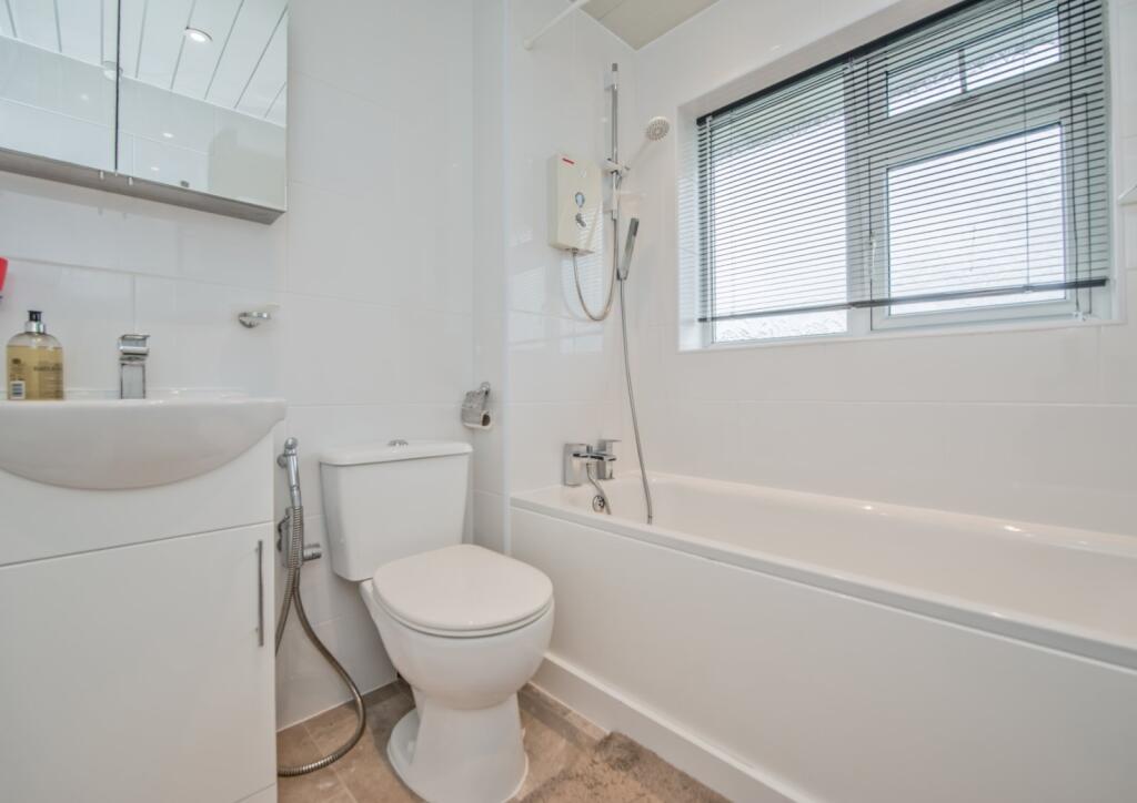 Additional property image - Glenrose Drive, Lidget Green, Bradford, BD7