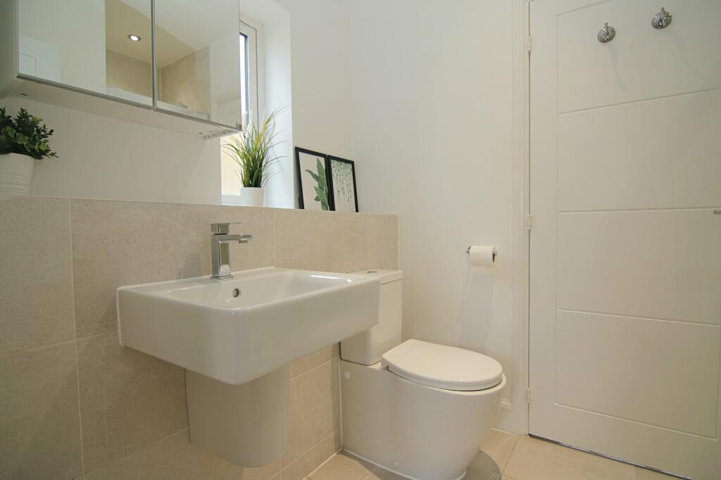 Additional property image - Dobson Rise, Apperley Bridge, Bradford, BD10