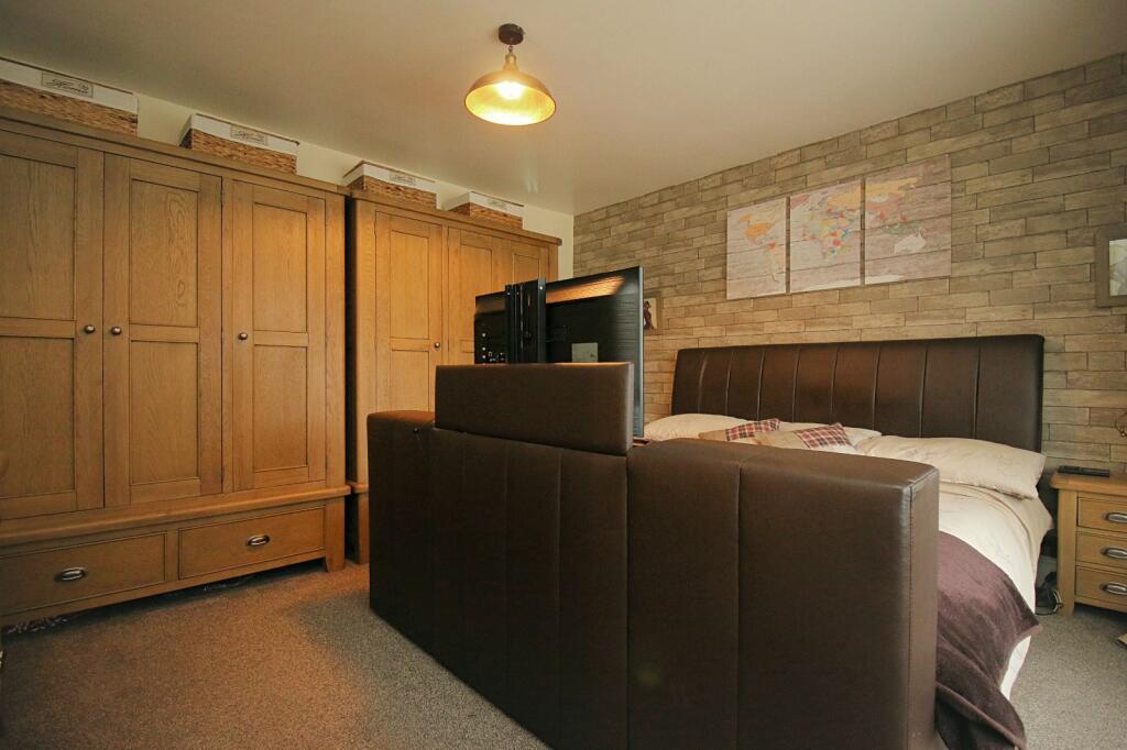 Additional property image - Westfield Lane, Wrose, Shipley, BD18