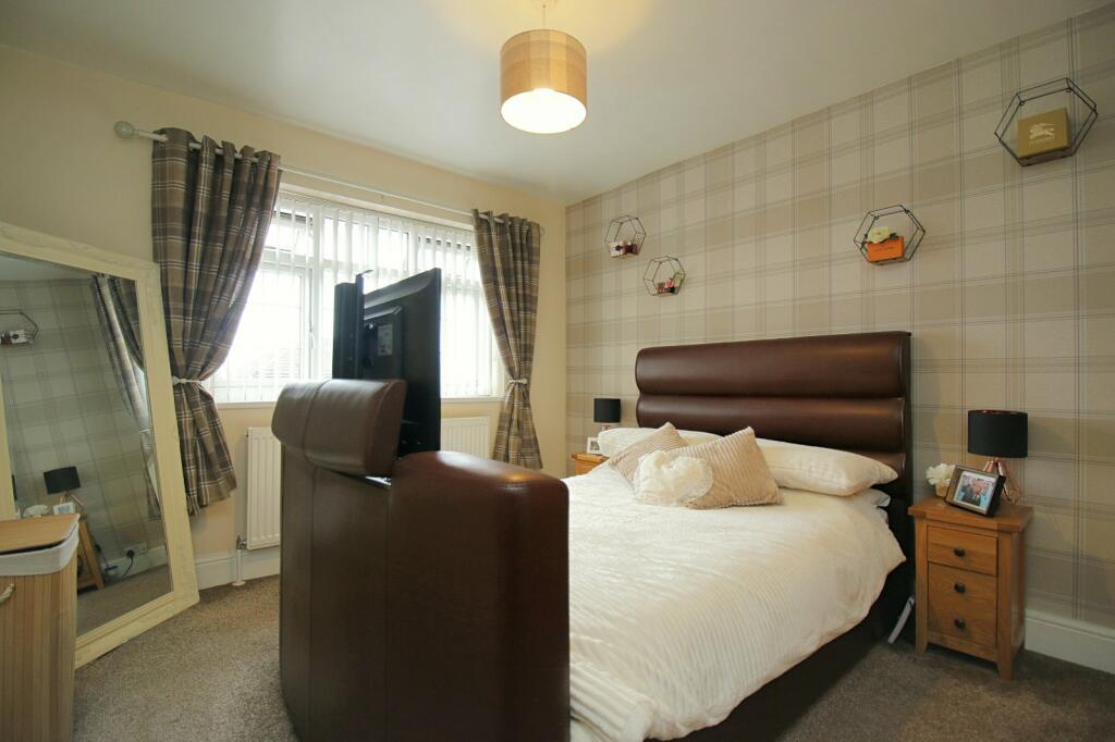 Additional property image - Westfield Lane, Wrose, Shipley, BD18