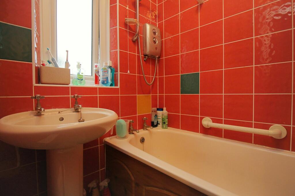 Additional property image - Kings Road, Wrose, Bradford, BD2