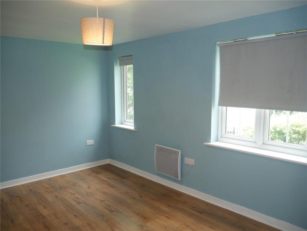 Additional property image - Longlands, Idle, Bradford, BD10