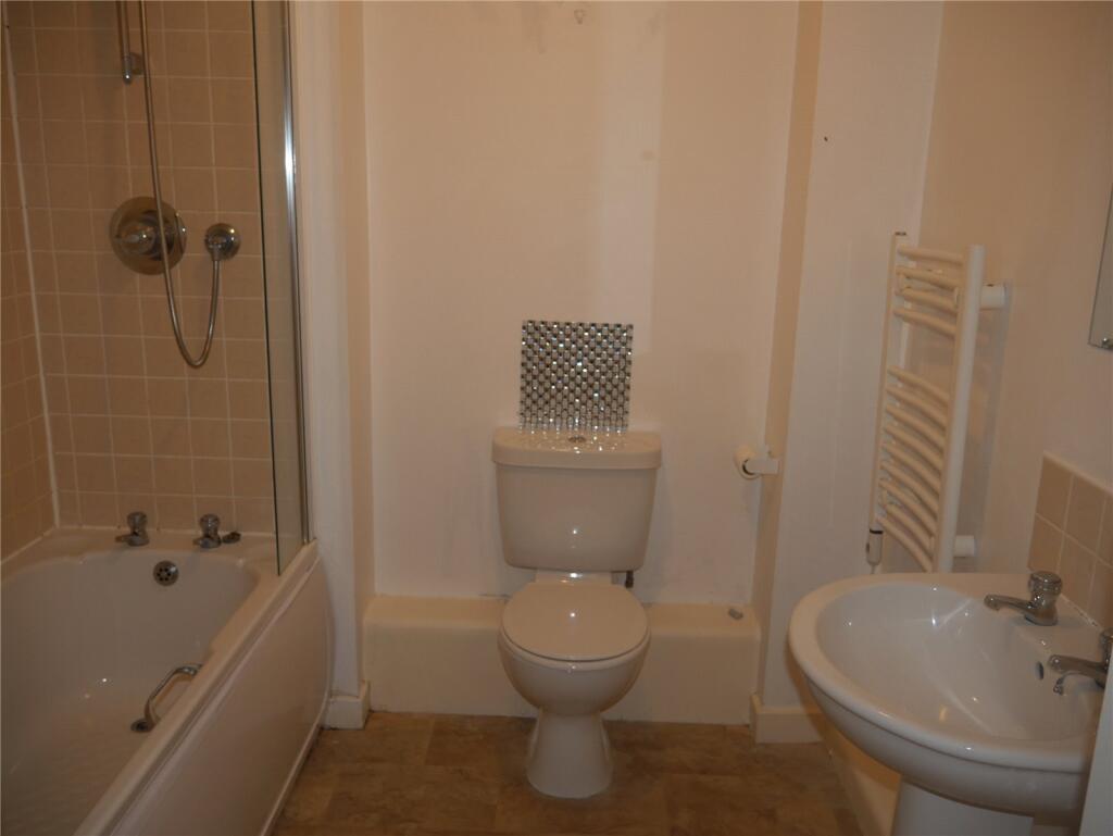 Additional property image - Longlands, Idle, Bradford, BD10