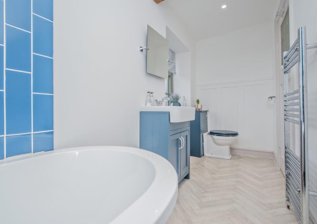 Additional property image - Windhill Old Road, Thackley, Bradford, BD10