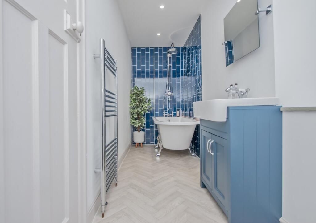 Additional property image - Windhill Old Road, Thackley, Bradford, BD10