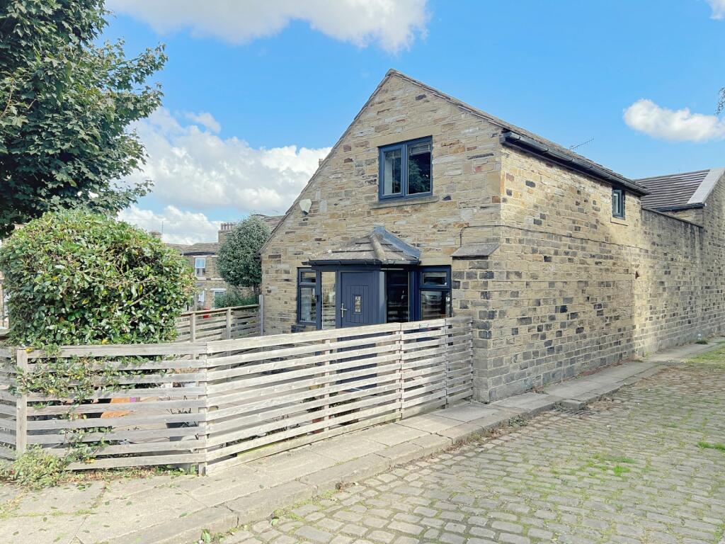 Main image of property: North Fold, Idle, Bradford, BD10