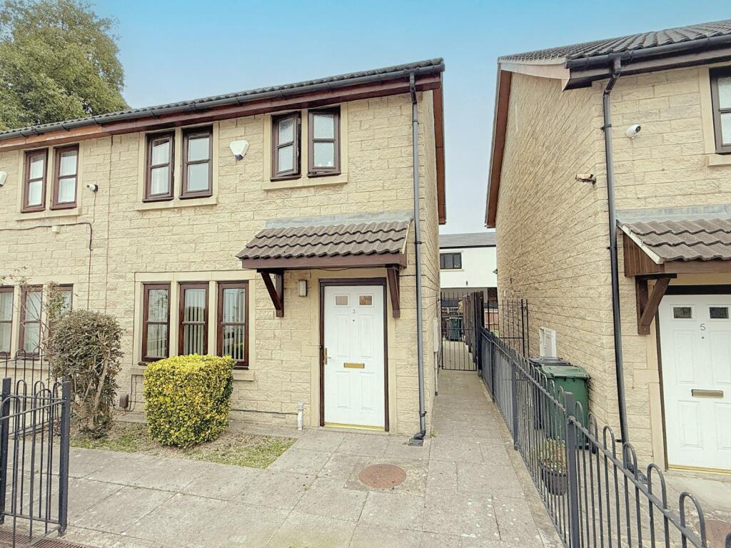 Main image of property: Royal Gardens, Bradford, West Yorkshire, BD9