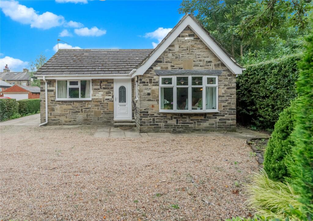 2 bedroom bungalow for sale in Old Lane, Birkenshaw, Bradford, BD11