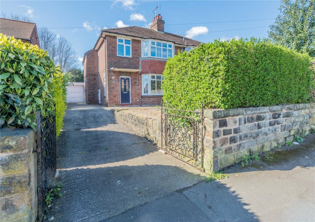 3 bedroom semidetached house for sale in Carlinghow Lane, Batley, West