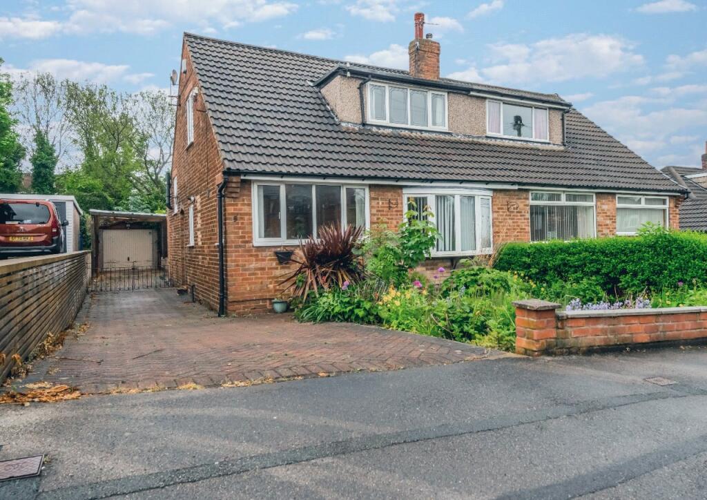 3 bedroom semidetached house for sale in Tetley Drive, Birkenshaw