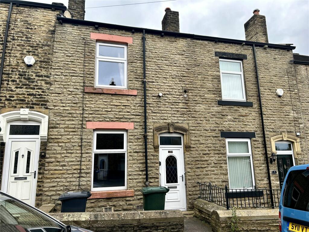 2 bedroom terraced house for sale in Shirley Road, Tong Street